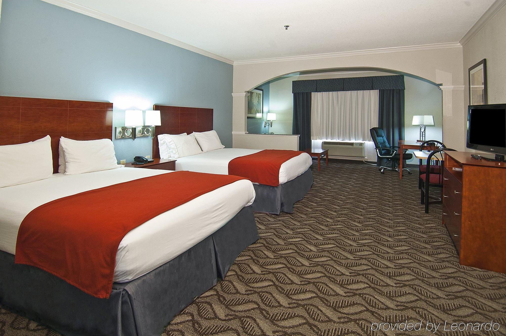 Holiday Inn Express Hotel And Suites Lake Charles, An Ihg Hotel Habitación foto